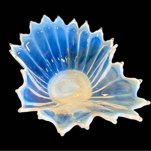 Fostoria Heirloom Opalescent Glass Mid-Century Modern Handkerchief Bowl - Picture 3 of 16
